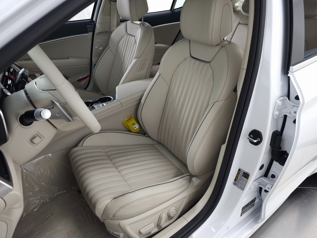 2026 Genesis G70 2.5T Prestige AWD photo 11