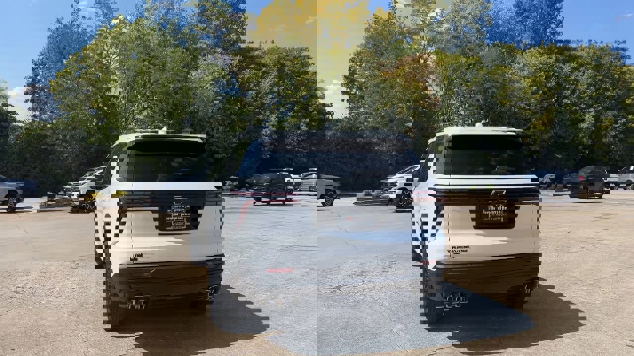 2026 Chevrolet Traverse photo 6