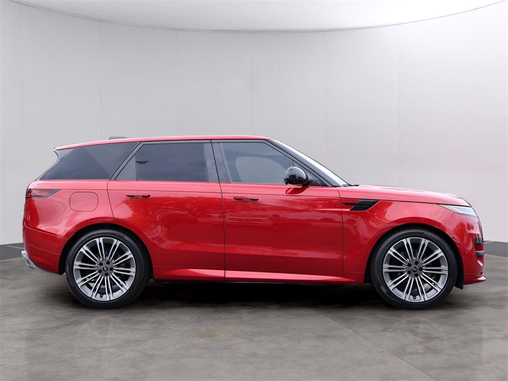 2023 Land Rover Range Rover Sport SE photo 4