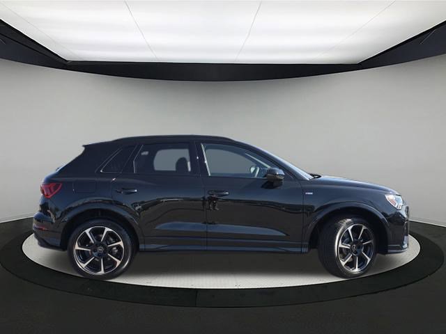 2025 Audi Q3 S line Premium Plus photo 5