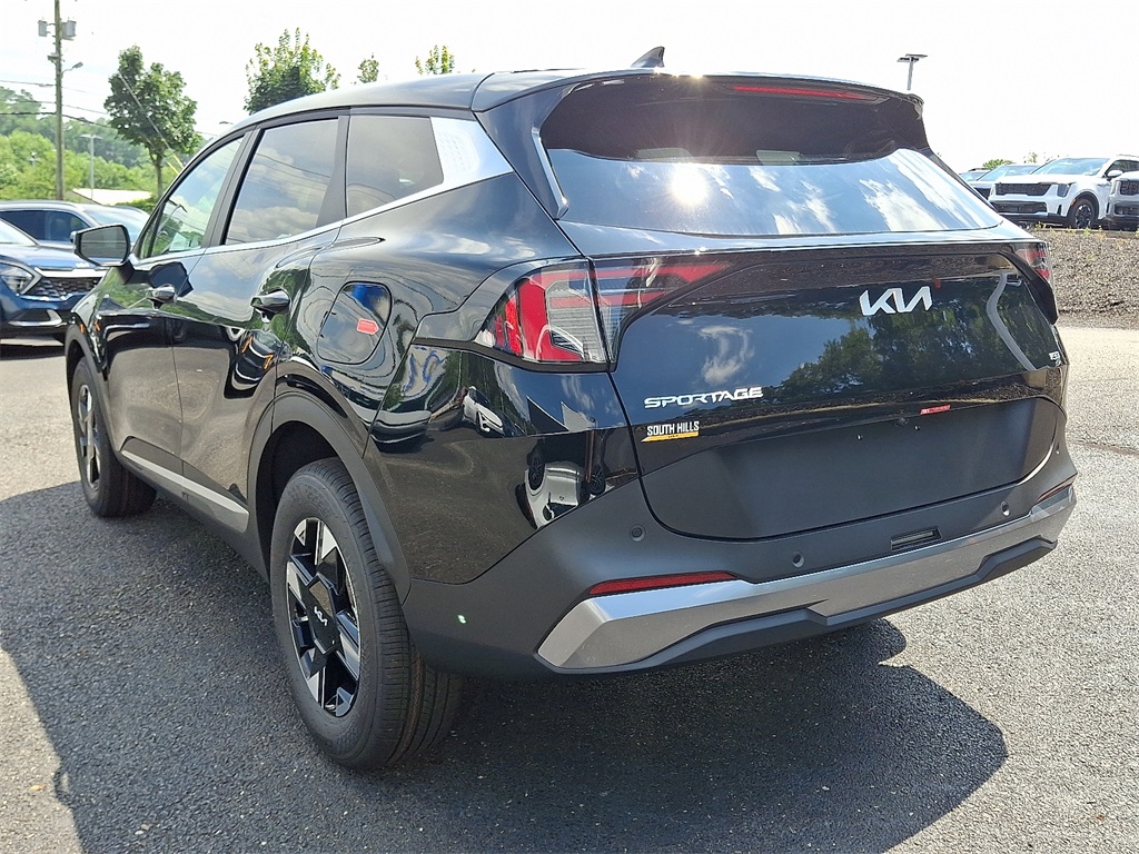 2026 Kia Sportage LX photo 4