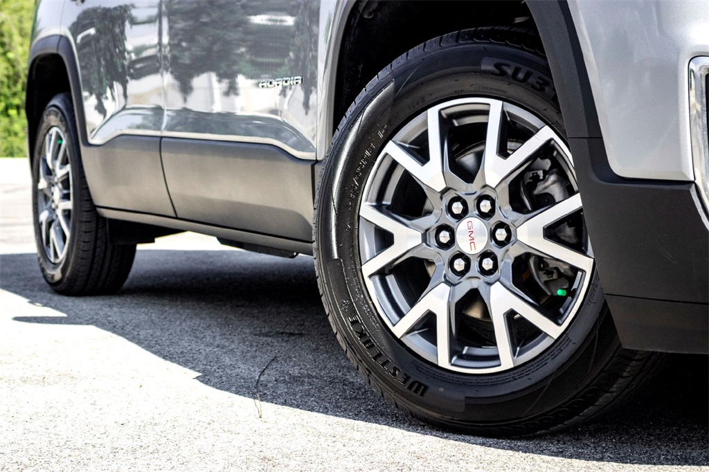 2023 Gmc Acadia SLT photo 2