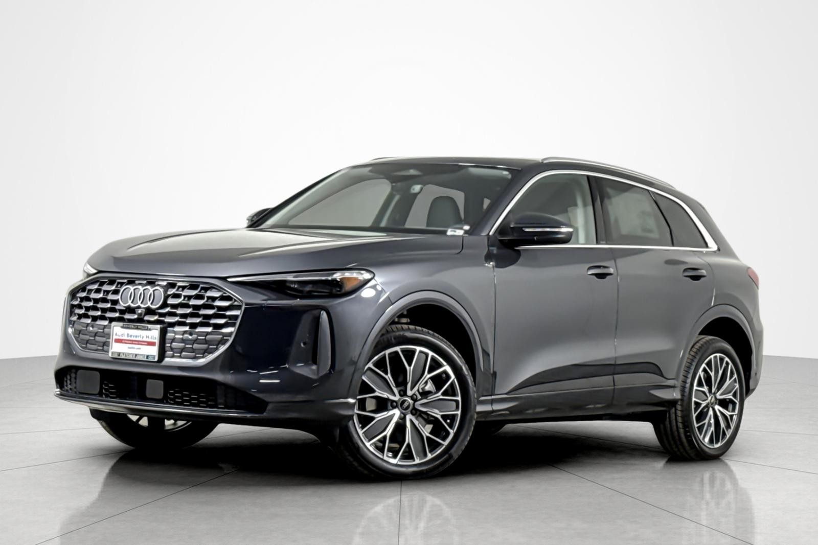 2025 Audi New Q5 Prestige's photo