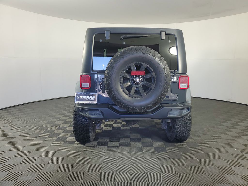 2016 Jeep Wrangler Unlimited Rubicon photo 5