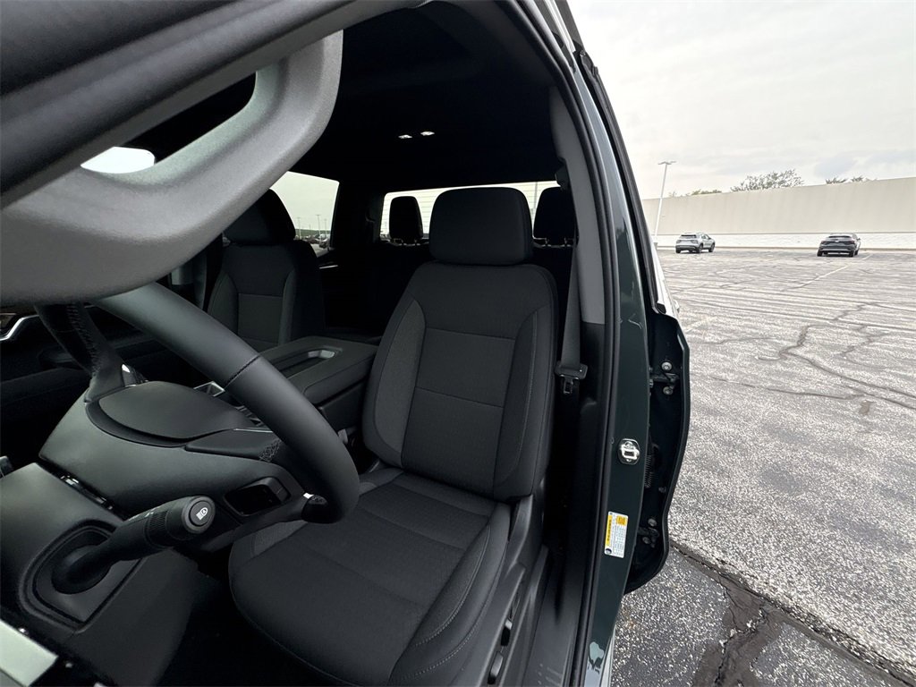 2026 Chevrolet Silverado 1500 LT photo 11