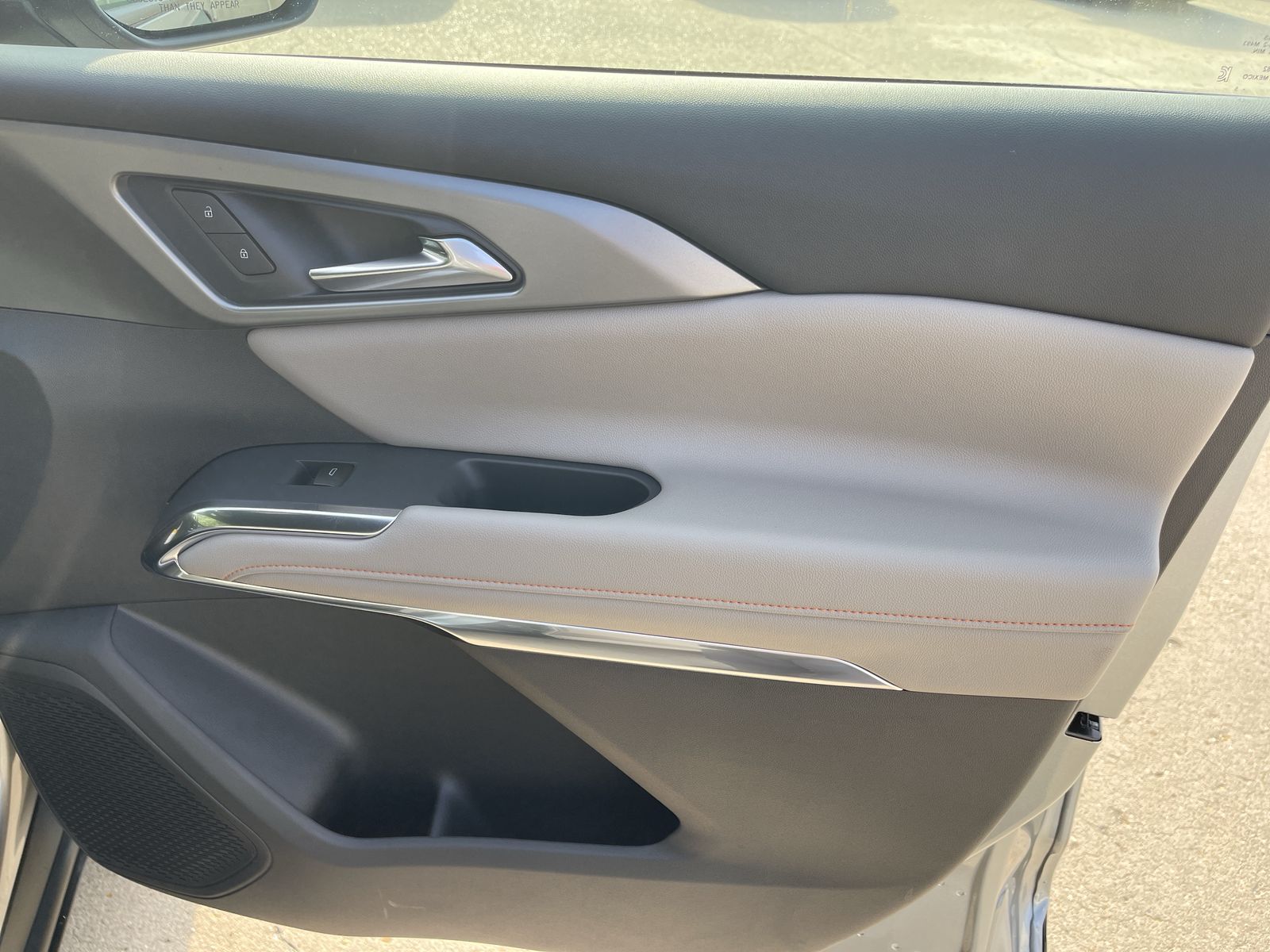 2026 Chevrolet Traverse photo 6