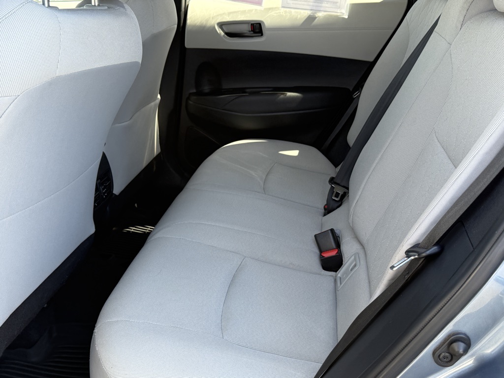 2023 Toyota Corolla Cross LE photo 25