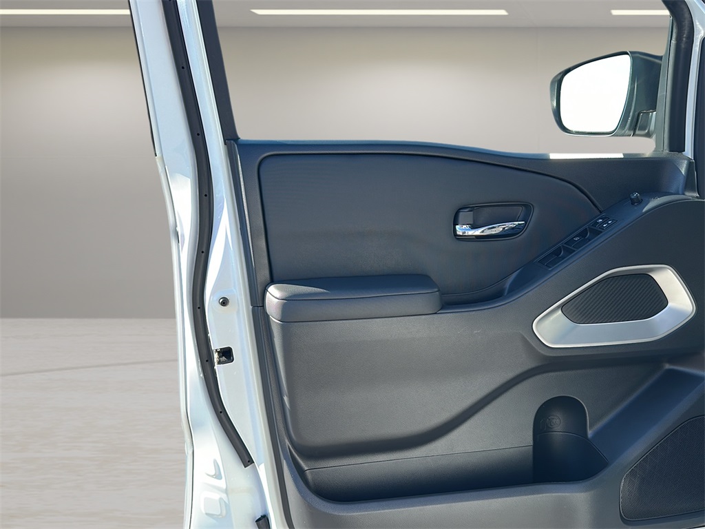 2023 Nissan Frontier Crew Cab SV photo 24