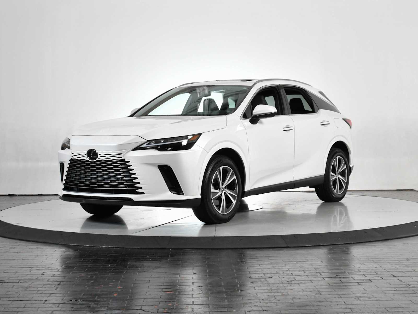 2025 Lexus RX 350's photo