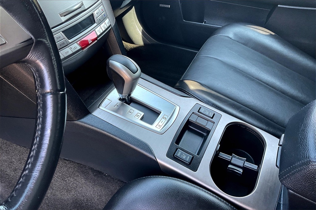 2011 Subaru Outback 2.5i photo 16