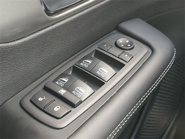 2026 Chrysler Voyager LX photo 25
