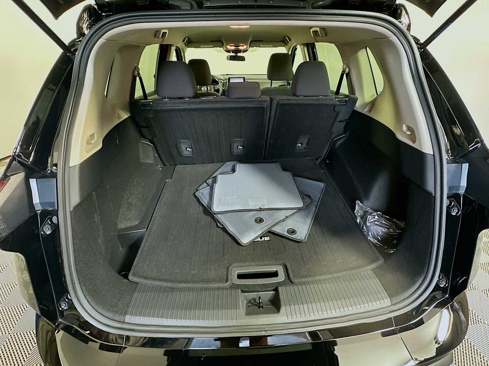 2025 Nissan Rogue S photo 23