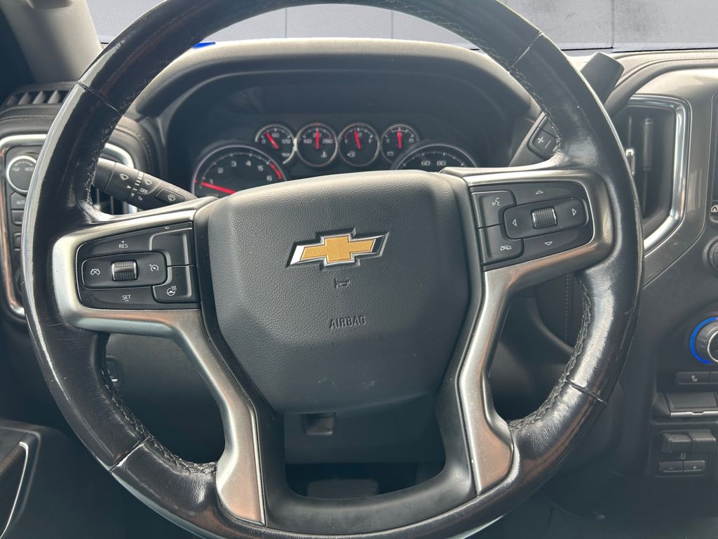 2021 Chevrolet Silverado 1500 LT Texas Edition photo 9