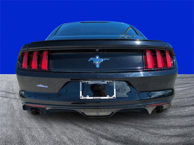 2015 Ford Mustang V6 photo 4