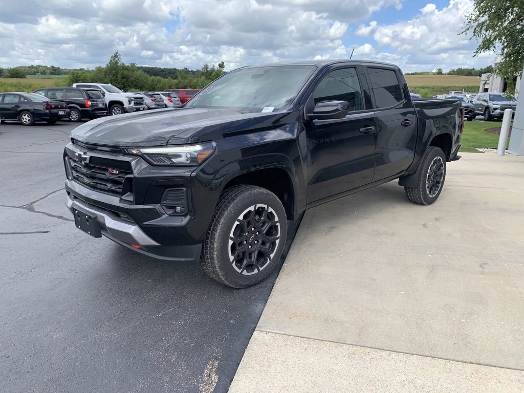 2026 Chevrolet Colorado Z71 photo 3