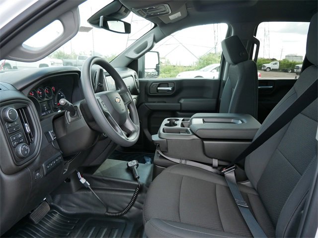 2025 Chevrolet Silverado 2500HD photo 4