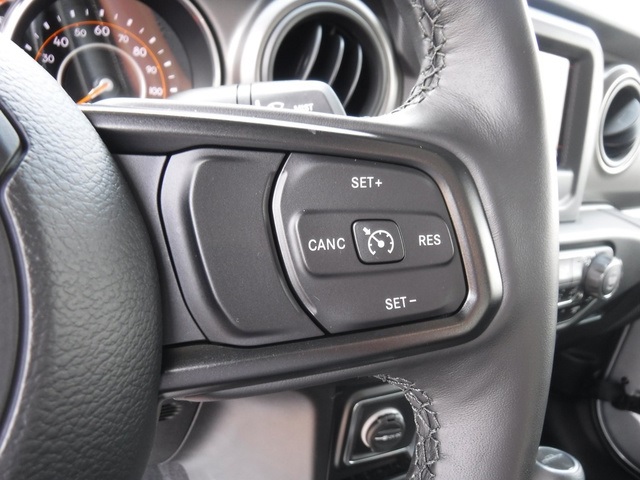 2022 Jeep Gladiator Willys photo 26