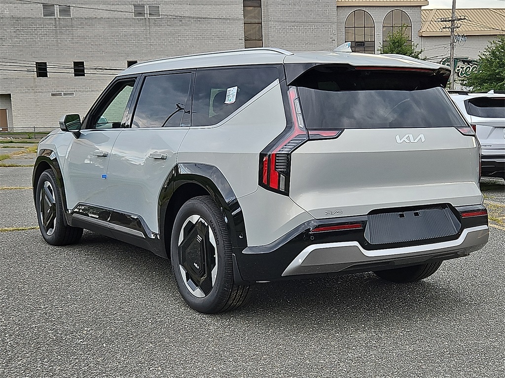 2026 Kia EV9 Land AWD photo 4