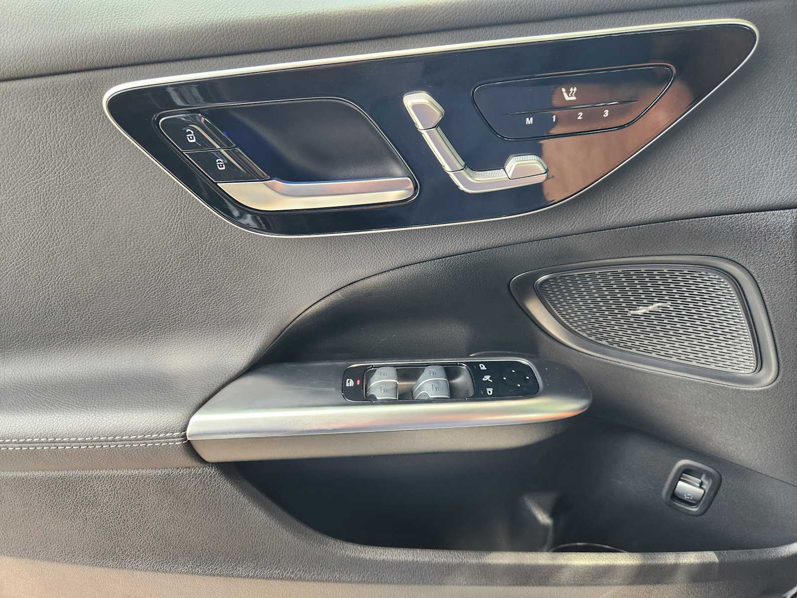 2025 Mercedes Benz C 300 photo 17