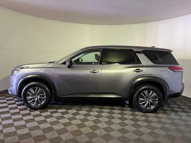 2024 Nissan Pathfinder S photo 4