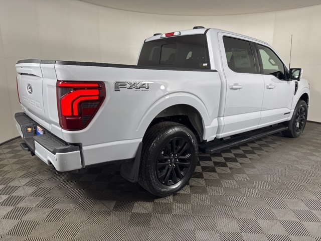 2025 Ford F-150 Lariat photo 3
