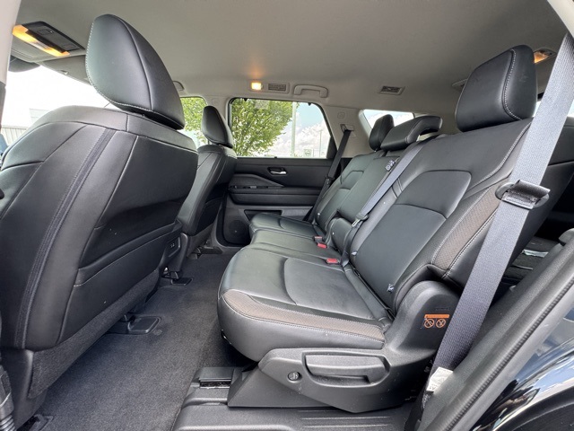 2024 Nissan Pathfinder SL photo 26