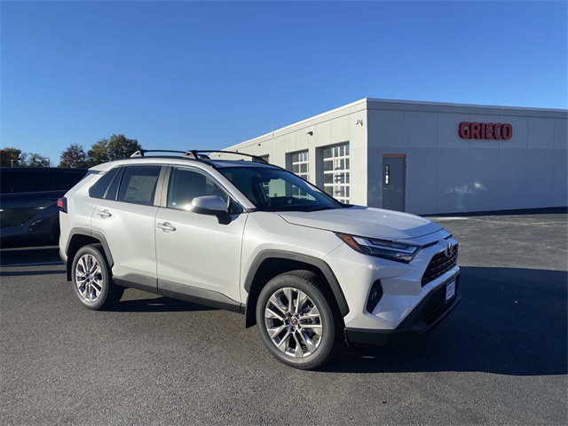 2025 Toyota RAV4 XLE Premium's photo
