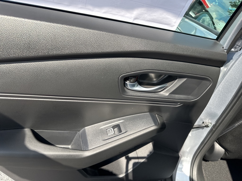 2025 Honda Accord LX photo 13