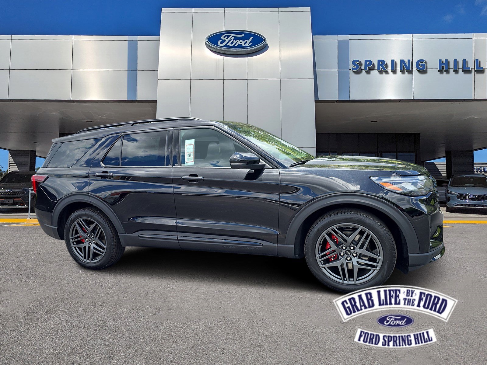 2025 Ford Explorer ST's photo