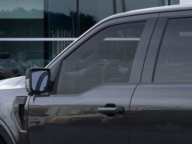 2025 Ford F-150 XLT photo 18
