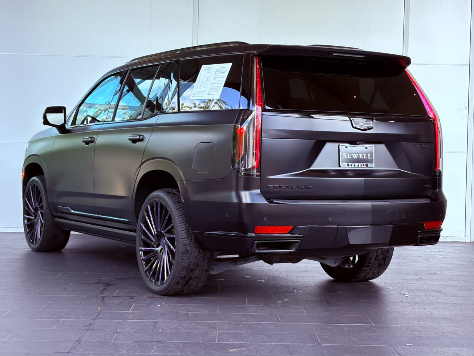 2023 Cadillac Escalade Sport Platinum photo 4