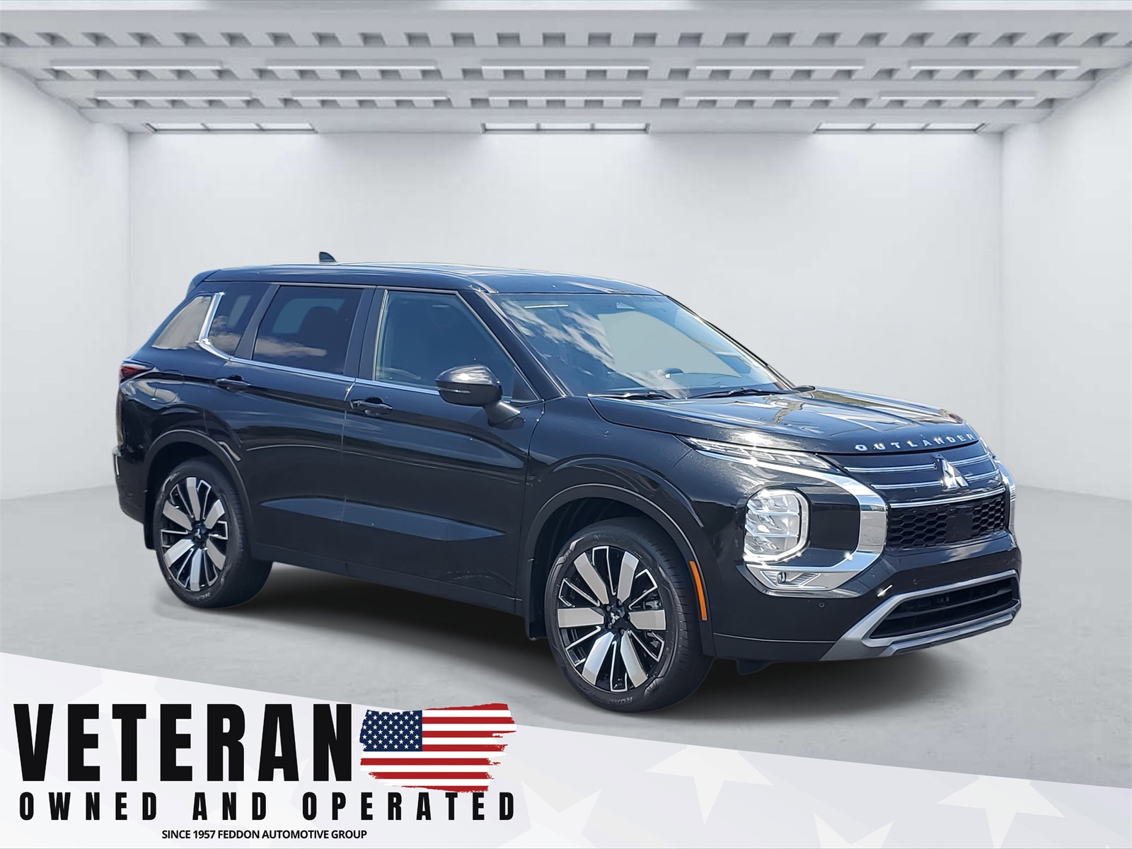 2025 Mitsubishi Outlander SE's photo