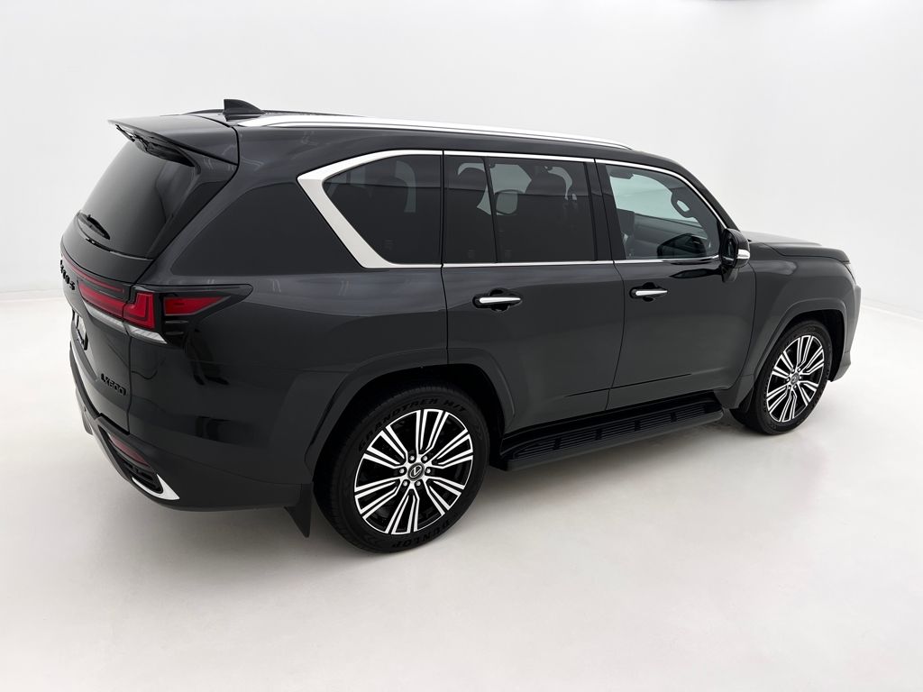 2025 Lexus LX 600 Luxury photo 6