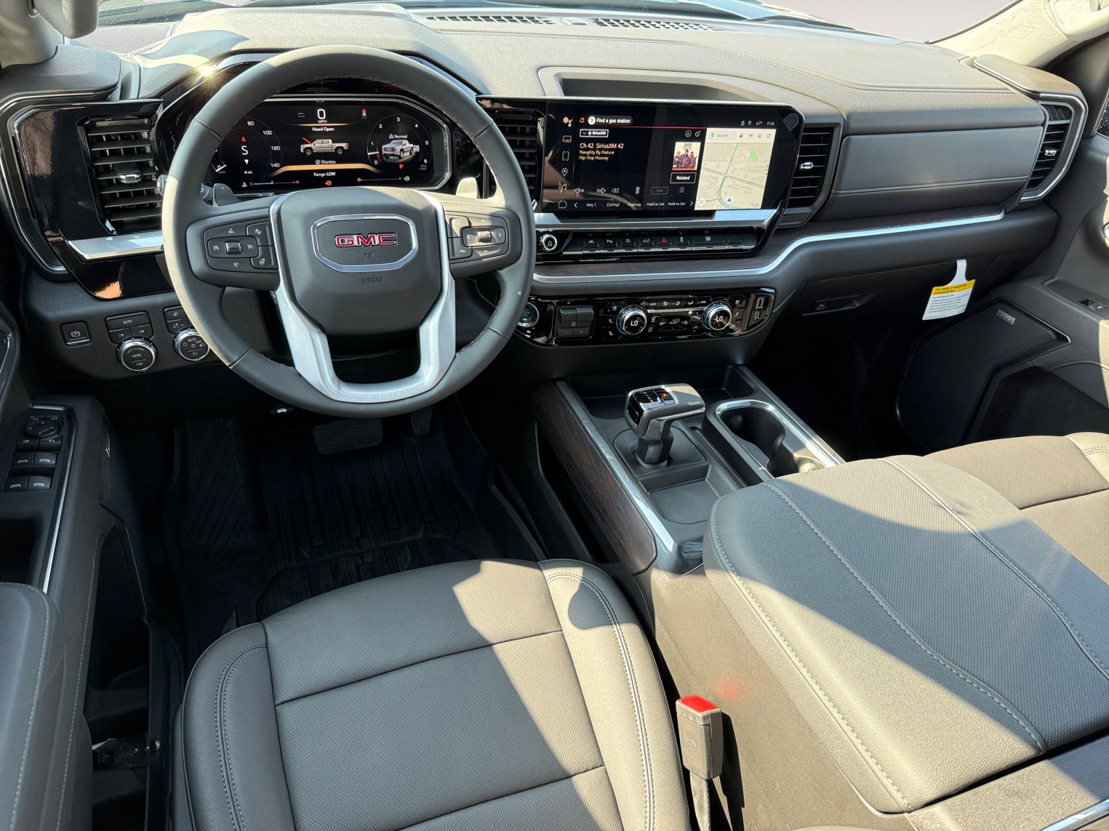 2026 Gmc Sierra 1500 SLT photo 14