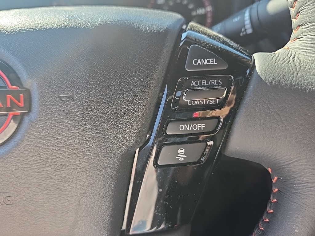 2025 Nissan Frontier PRO-4X photo 12