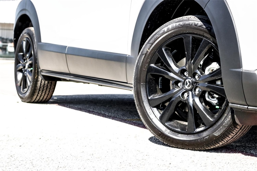 2025 Mazda CX-30 2.5 Select Sport photo 2