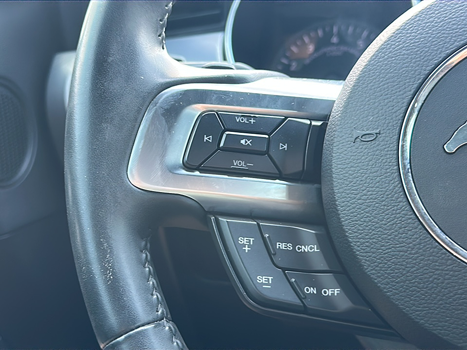 2019 Ford Mustang EcoBoost Premium photo 7