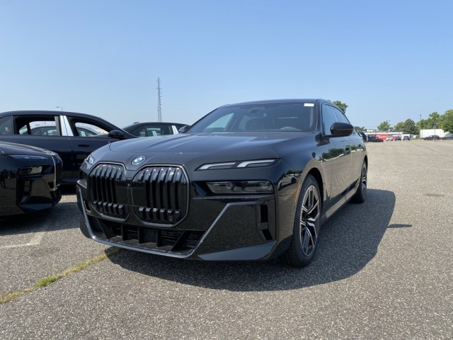 2025 BMW i7