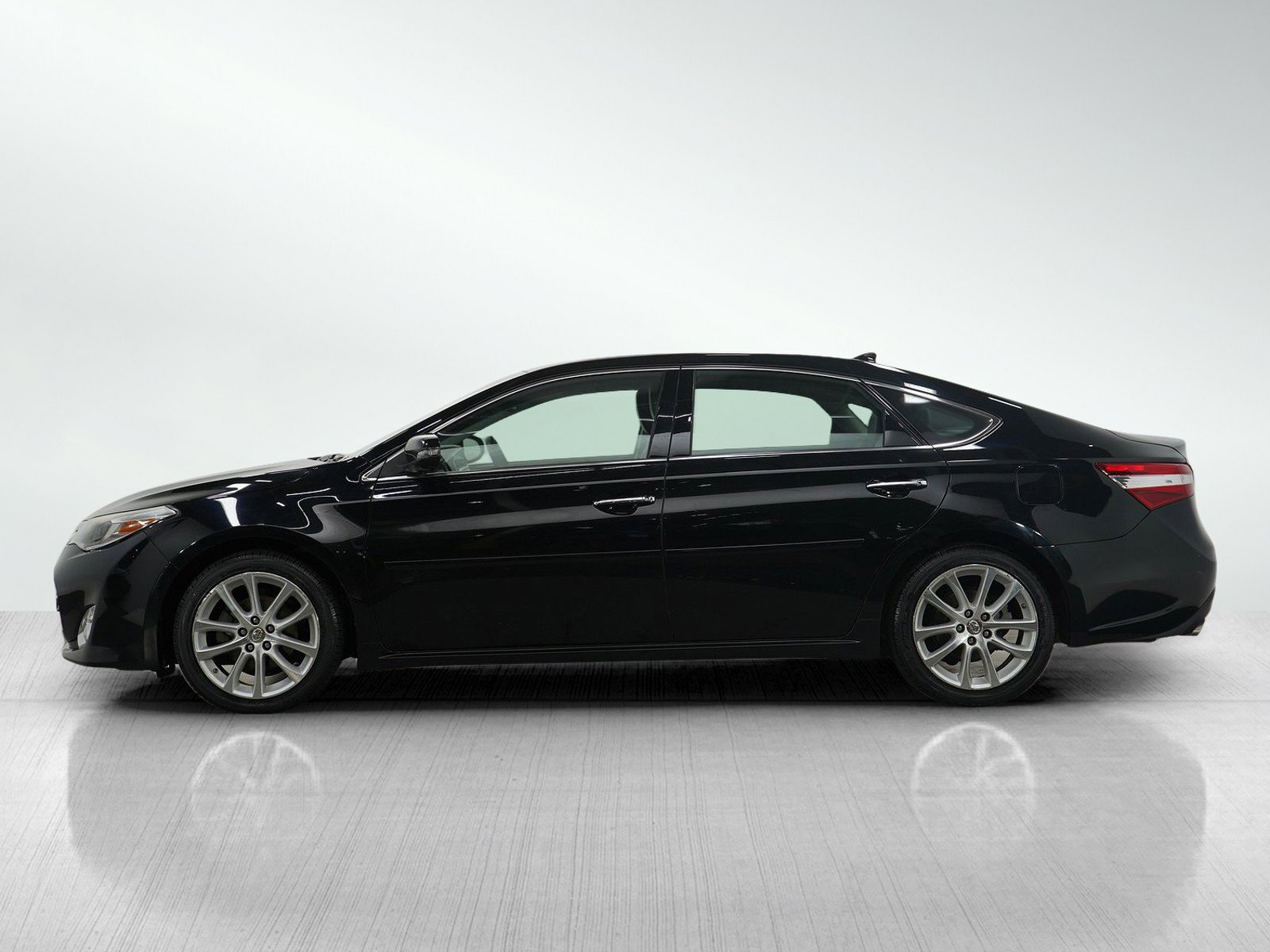 Used 2013 Toyota Avalon Limited with VIN 4T1BK1EB0DU033657 for sale in Bloomington, Minnesota