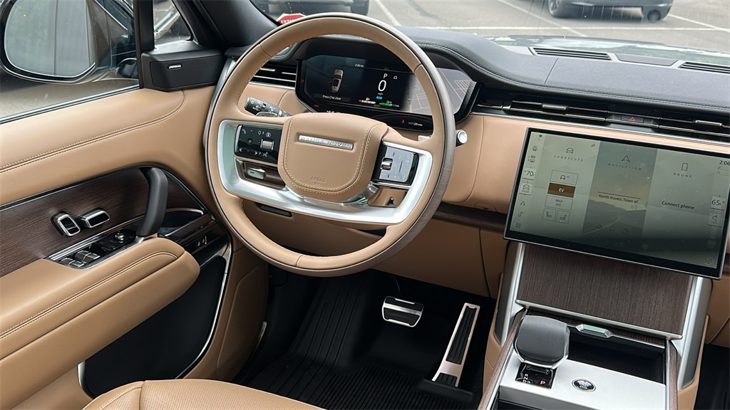 2025 Land Rover Range Rover SE photo 23