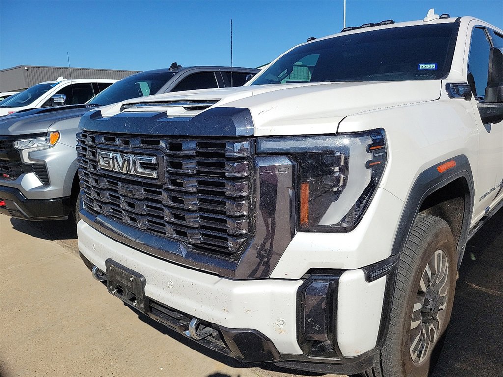 2024 Gmc Sierra 2500 HD Denali Ultimate photo 3