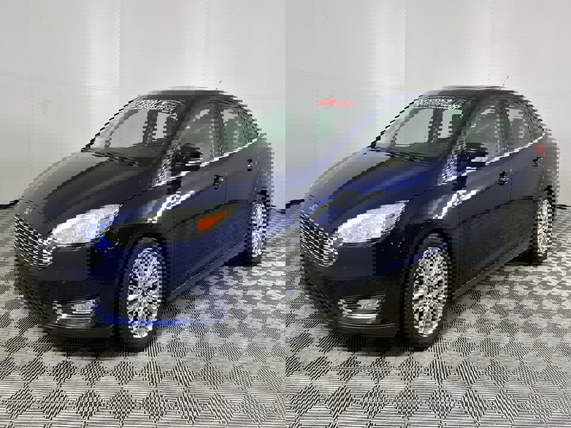 2017 Ford Focus Titanium photo 4