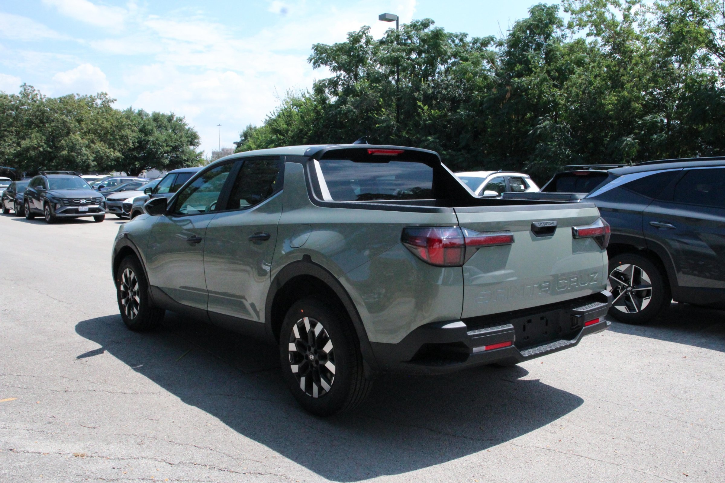2026 Hyundai Santa Cruz SE photo 5