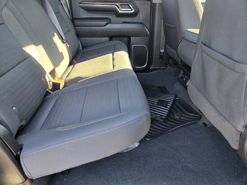 2023 Chevrolet Silverado 1500 LT photo 13