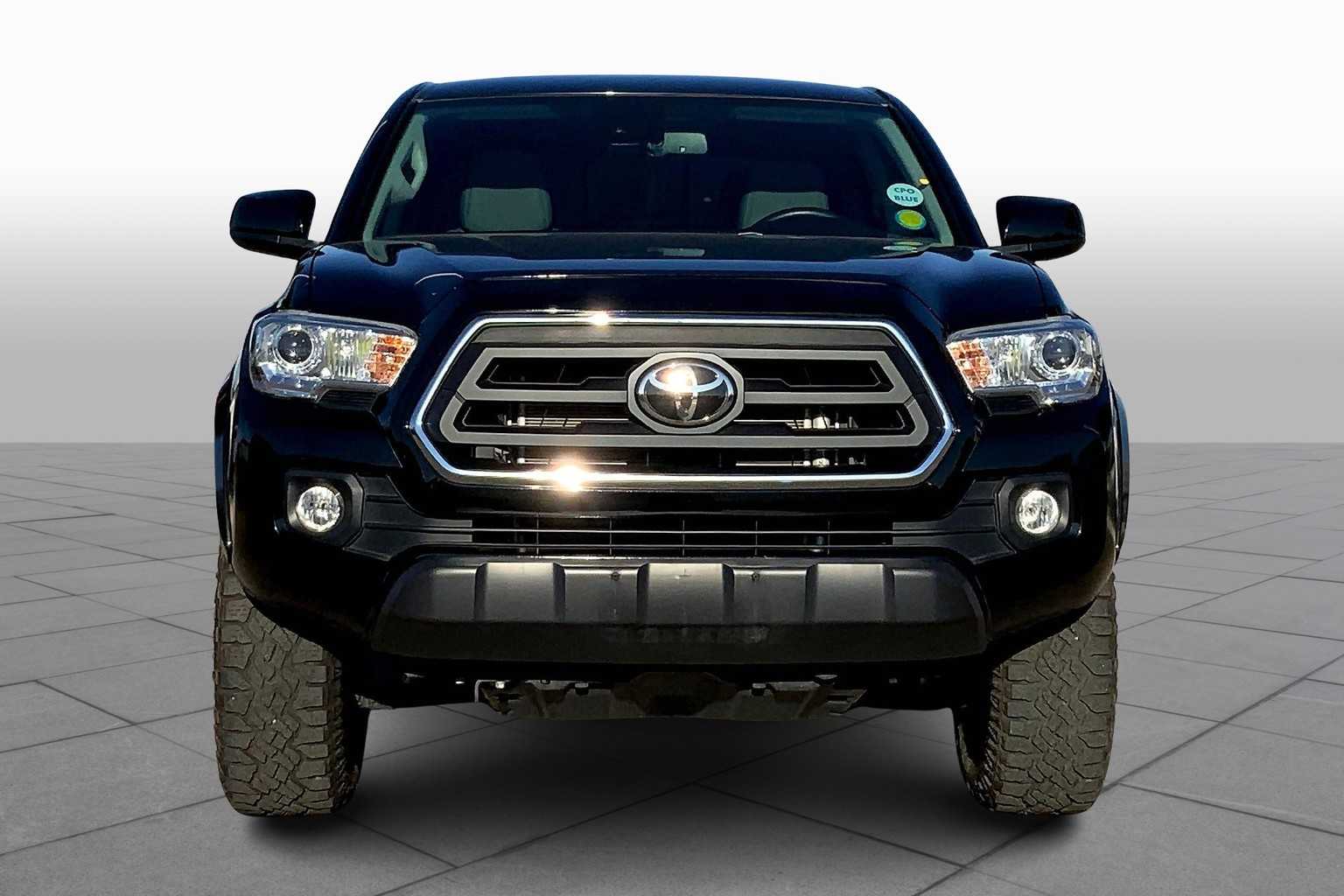 2023 Toyota Tacoma TRD Sport V6 photo 3