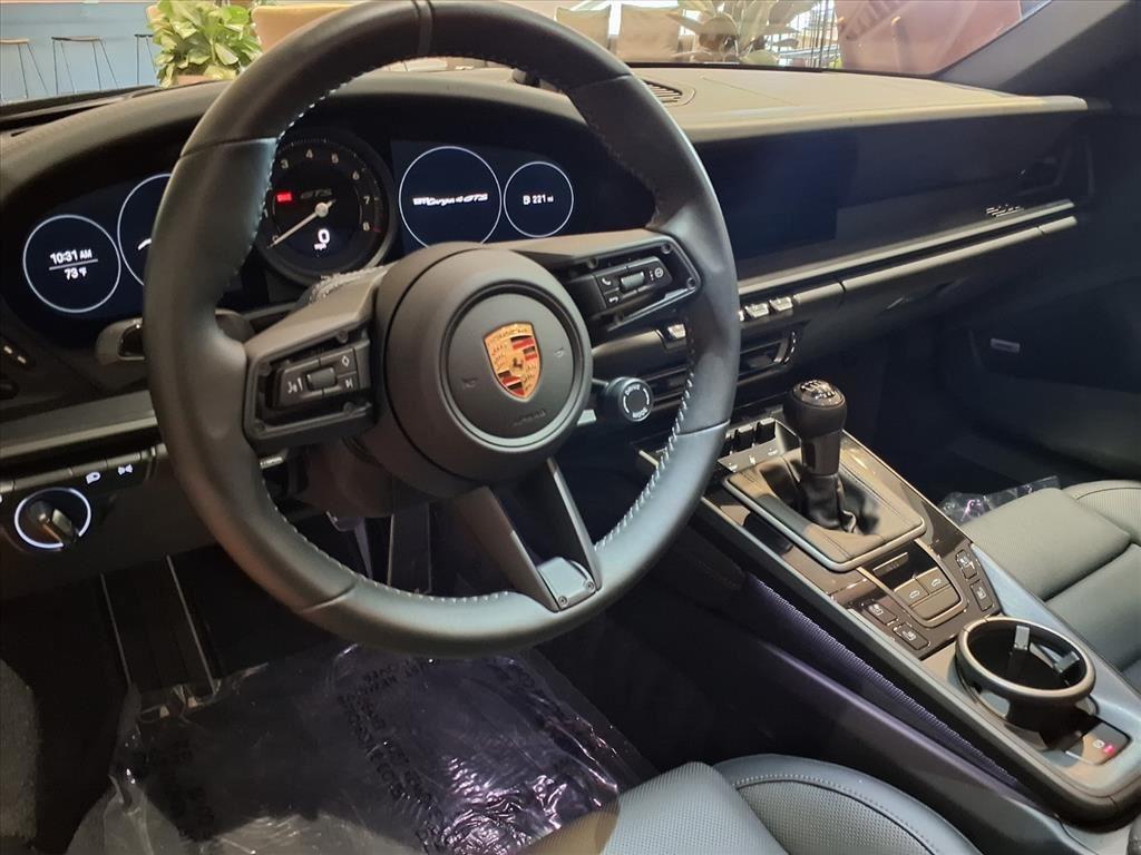 2023 Porsche 911 4 GTS photo 4