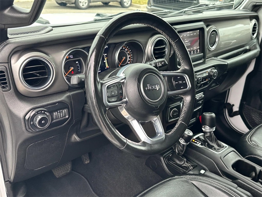 2021 Jeep Wrangler Unlimited Sahara photo 2
