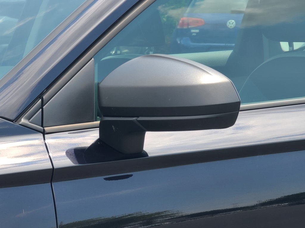 2025 Volkswagen Taos S photo 2