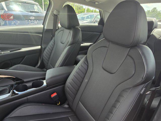 2025 Hyundai Elantra Limited photo 15