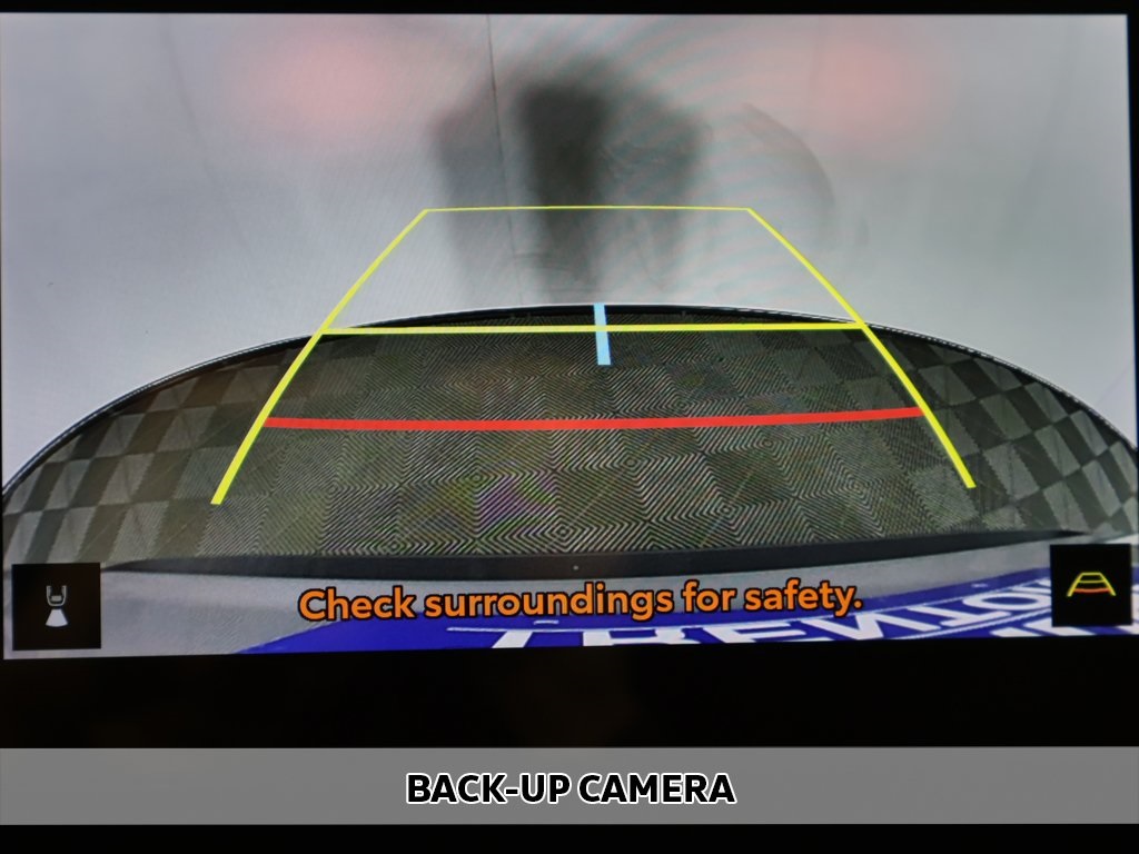 2024 Toyota RAV4 Hybrid XLE photo 4